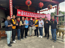 0111捐贈成功社區低收歲末關懷溫馨餐及物資捐贈