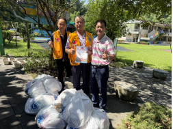 捐贈峰谷國小清寒學童物資