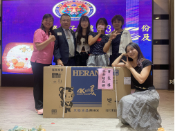 舉辦中秋月光晚會